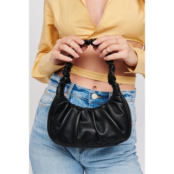 URBAN EXPRESSIONS Scrunched Shoulder Bag in Black with crossbody strap - Picture 4 of 6
